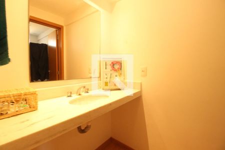 Apartamento à venda com 133m², 4 quartos e 4 vagasBanheiro 