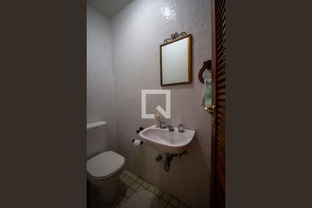 Apartamento à venda com 345m², 5 quartos e 4 vagasLavabo da Cobertura