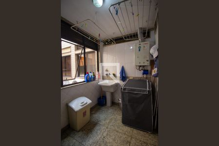 Apartamento à venda com 345m², 5 quartos e 4 vagasCozinha e Área de Serviço