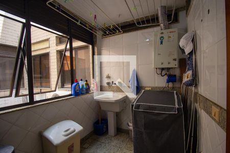 Apartamento à venda com 345m², 5 quartos e 4 vagasCozinha e Área de Serviço