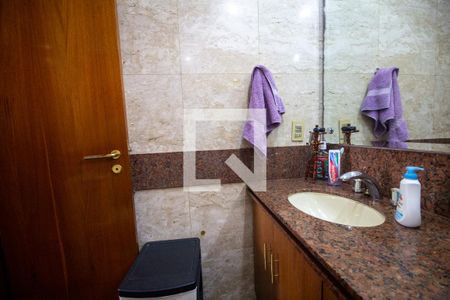 Apartamento à venda com 345m², 5 quartos e 4 vagasBanheiro da Suíte 5