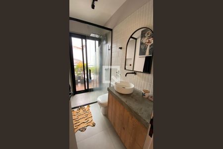 Casa à venda com 120m², 2 quartos e 2 vagasBanheiro