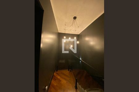 Casa à venda com 120m², 2 quartos e 2 vagasHall dos quartos