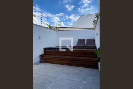 Casa à venda com 120m², 2 quartos e 2 vagasÁrea comum - Piscina