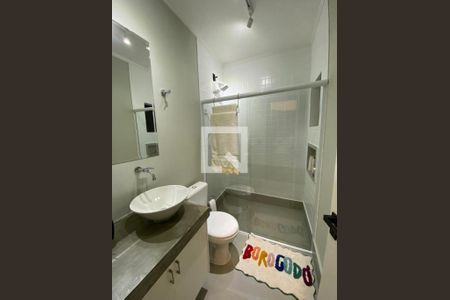 Casa à venda com 120m², 2 quartos e 2 vagasBanheiro 