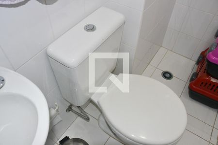 Apartamento à venda com 221m², 4 quartos e 4 vagas Apartamento à venda com 221m², 4 quartos e 4 vagasBanheiro 6