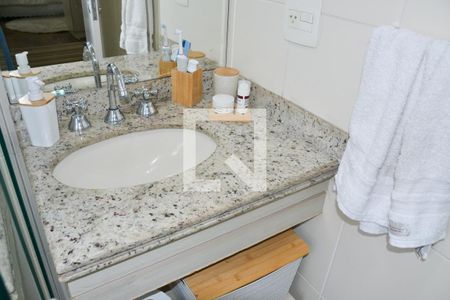 Apartamento à venda com 221m², 4 quartos e 4 vagas Apartamento à venda com 221m², 4 quartos e 4 vagasBanheiro 5