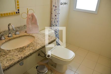 Apartamento à venda com 221m², 4 quartos e 4 vagas Apartamento à venda com 221m², 4 quartos e 4 vagasBanheiro
