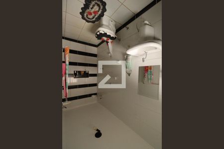 Casa para alugar com 400m², 2 quartos e 4 vagasBanheiro da Suíte