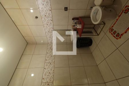 Casa para alugar com 400m², 2 quartos e 4 vagasBanheiro Área comum