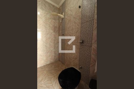 Casa para alugar com 400m², 2 quartos e 4 vagasBanheiro de Serviço