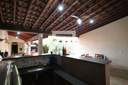 Casa para alugar com 400m², 2 quartos e 4 vagasÁrea comum