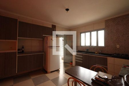 Casa para alugar com 400m², 2 quartos e 4 vagasCozinha