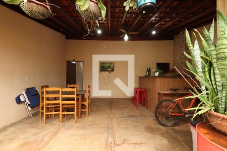 Casa para alugar com 400m², 2 quartos e 4 vagasÁrea comum