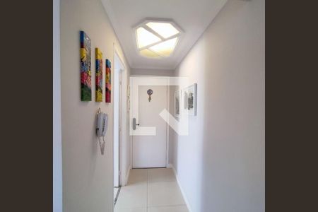 Apartamento à venda com 60m², 2 quartos e 1 vaga Apartamento à venda com 60m², 2 quartos e 1 vagaCorredor