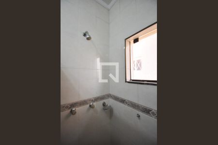 Casa para alugar com 340m², 4 quartos e 5 vagasBanheiro