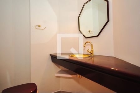 Lavabo de casa para alugar com 4 quartos, 340m² em Vila Sonia, São Paulo