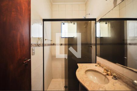 Casa para alugar com 340m², 4 quartos e 5 vagasBanheiro Suíte 1