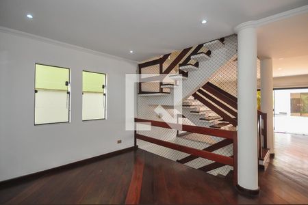 Sala de casa para alugar com 4 quartos, 340m² em Vila Sonia, São Paulo