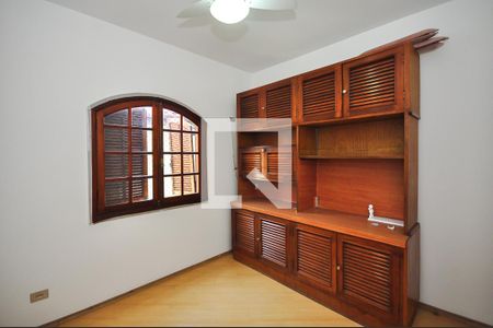 Quarto 1 de casa para alugar com 4 quartos, 340m² em Vila Sonia, São Paulo