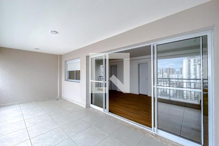 Apartamento à venda com 105m², 2 quartos e 2 vagasVaranda da Sala