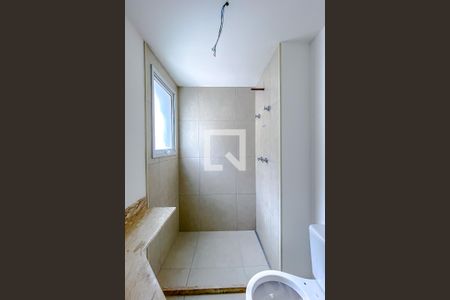 Apartamento à venda com 105m², 2 quartos e 2 vagasBanheiro da Suíte 2