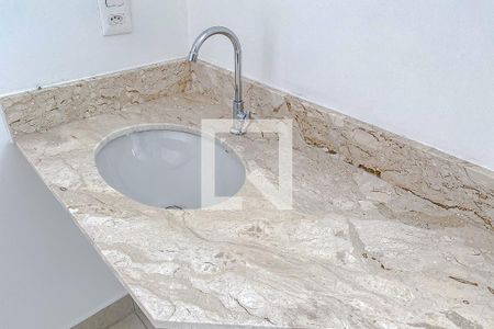 Apartamento à venda com 105m², 2 quartos e 2 vagasBanheiro da Suíte 2