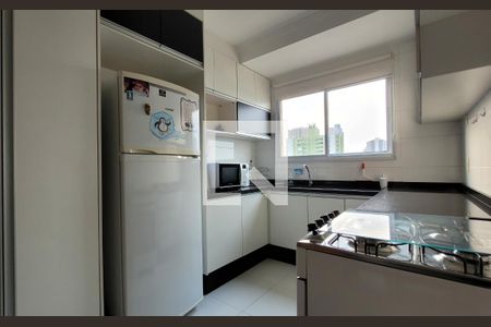 Apartamento para alugar com 98m², 3 quartos e 2 vagas Apartamento para alugar com 98m², 3 quartos e 2 vagasCozinha