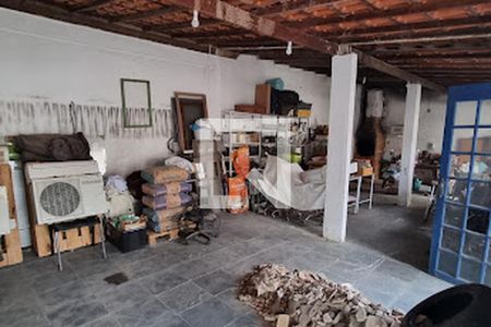 Casa à venda com 85m², 2 quartos e 4 vagas