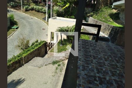 Casa à venda com 4 quartos, 215m² em Matapaca, Niterói