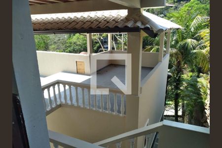 Casa à venda com 4 quartos, 215m² em Matapaca, Niterói