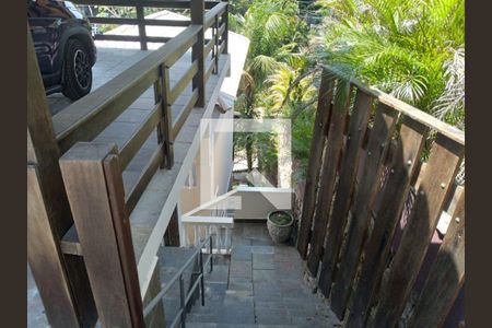 Casa à venda com 4 quartos, 215m² em Matapaca, Niterói