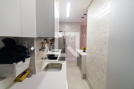 Apartamento à venda com 81m², 2 quartos e 1 vagaCozinha e Área de Serviço