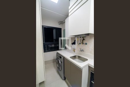 Apartamento à venda com 81m², 2 quartos e 1 vagaCozinha e Área de Serviço