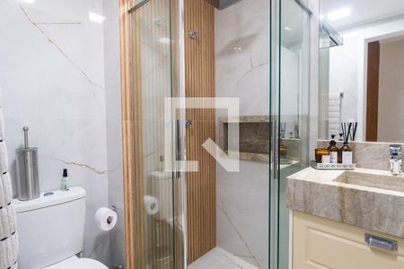 Apartamento à venda com 81m², 2 quartos e 1 vagaBanheiro Social