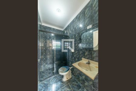 Casa à venda com 300m², 4 quartos e 2 vagasÁrea de Serviço - Banheiro de Serviço