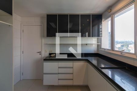 Cozinha de apartamento à venda com 3 quartos, 202m² em Itaim Bibi, São Paulo