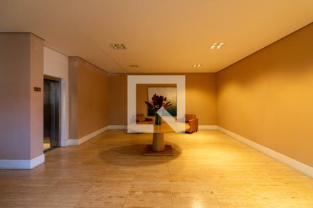 Hall de entrada de apartamento à venda com 3 quartos, 202m² em Itaim Bibi, São Paulo