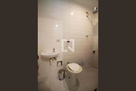 Apartamento à venda com 240m², 4 quartos e 3 vagasBanheiro de Serviço