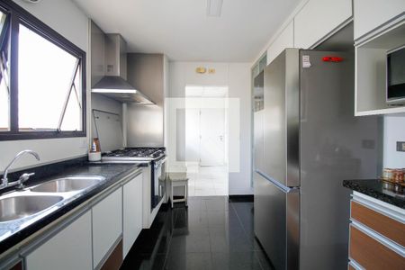 Apartamento à venda com 240m², 4 quartos e 3 vagasCozinha