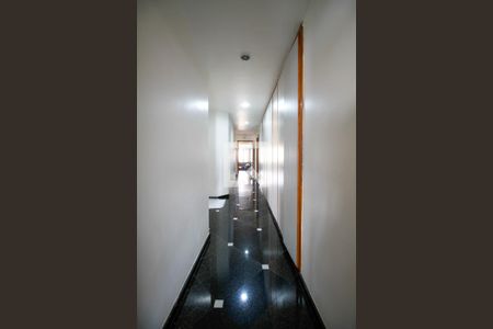 Apartamento à venda com 240m², 4 quartos e 3 vagasCorredor