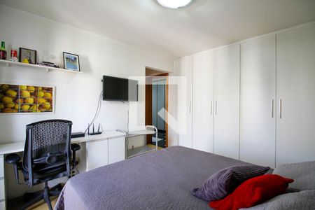 Apartamento à venda com 240m², 4 quartos e 3 vagasSuíte 2