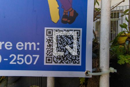 Casa à venda com 390m², 5 quartos e 2 vagas Casa à venda com 390m², 5 quartos e 2 vagasPlaquinha