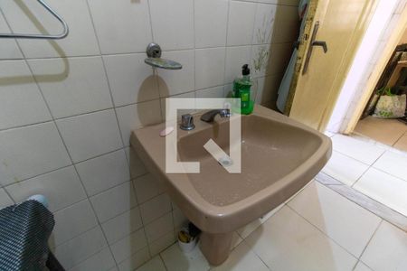 Casa à venda com 390m², 5 quartos e 2 vagas Casa à venda com 390m², 5 quartos e 2 vagasBanheiro 2