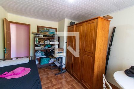 Casa à venda com 390m², 5 quartos e 2 vagas Casa à venda com 390m², 5 quartos e 2 vagasQuarto 1
