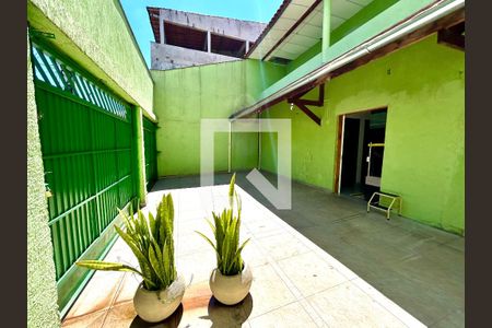 Garagem de casa para alugar com 3 quartos, 440m² em Jardim Presidente Dutra, Guarulhos