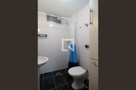 Studio à venda com 30m², 1 quarto e sem vaga Studio à venda com 30m², 1 quarto e sem vagaBanheiro