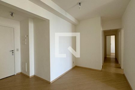 Sala de apartamento para alugar com 3 quartos, 72m² em Jardim Tupanci, Barueri