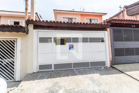 Casa para alugar com 128m², 3 quartos e 2 vagasFachada