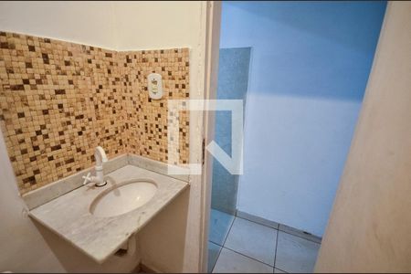 Casa para alugar com 180m², 3 quartos e 1 vaga Casa para alugar com 180m², 3 quartos e 1 vagaBanheiro Social